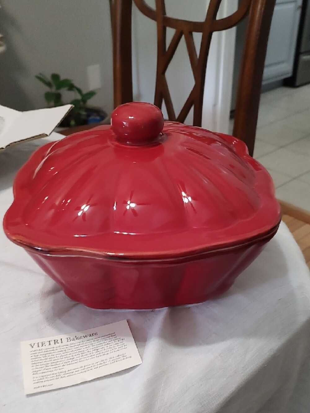 Vietri Glossy Red Ceramic Lidded Baker - Picture 7 of 8